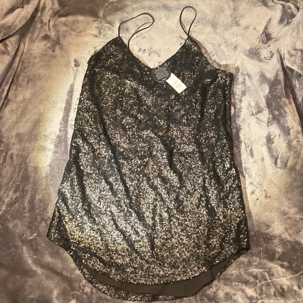 BUNDLE DISCOUNTS! Amuse Society - Sequin December Dress - Medium